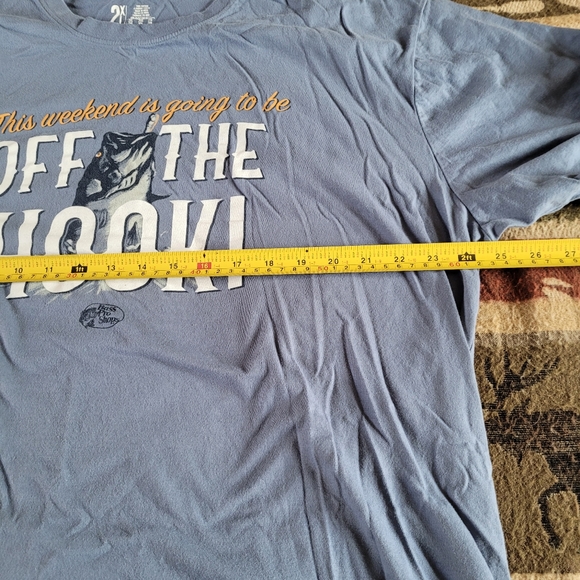 Bass pro fishing shirt 2xl. - Picture 7 of 7